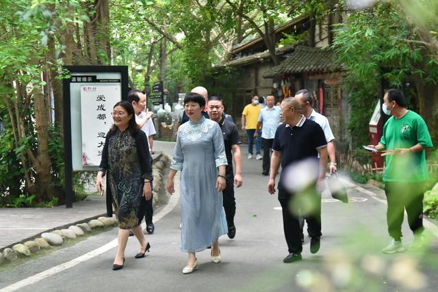 成都乐至商会邀请乐至在蓉各界代表在浓园举行座谈交流会